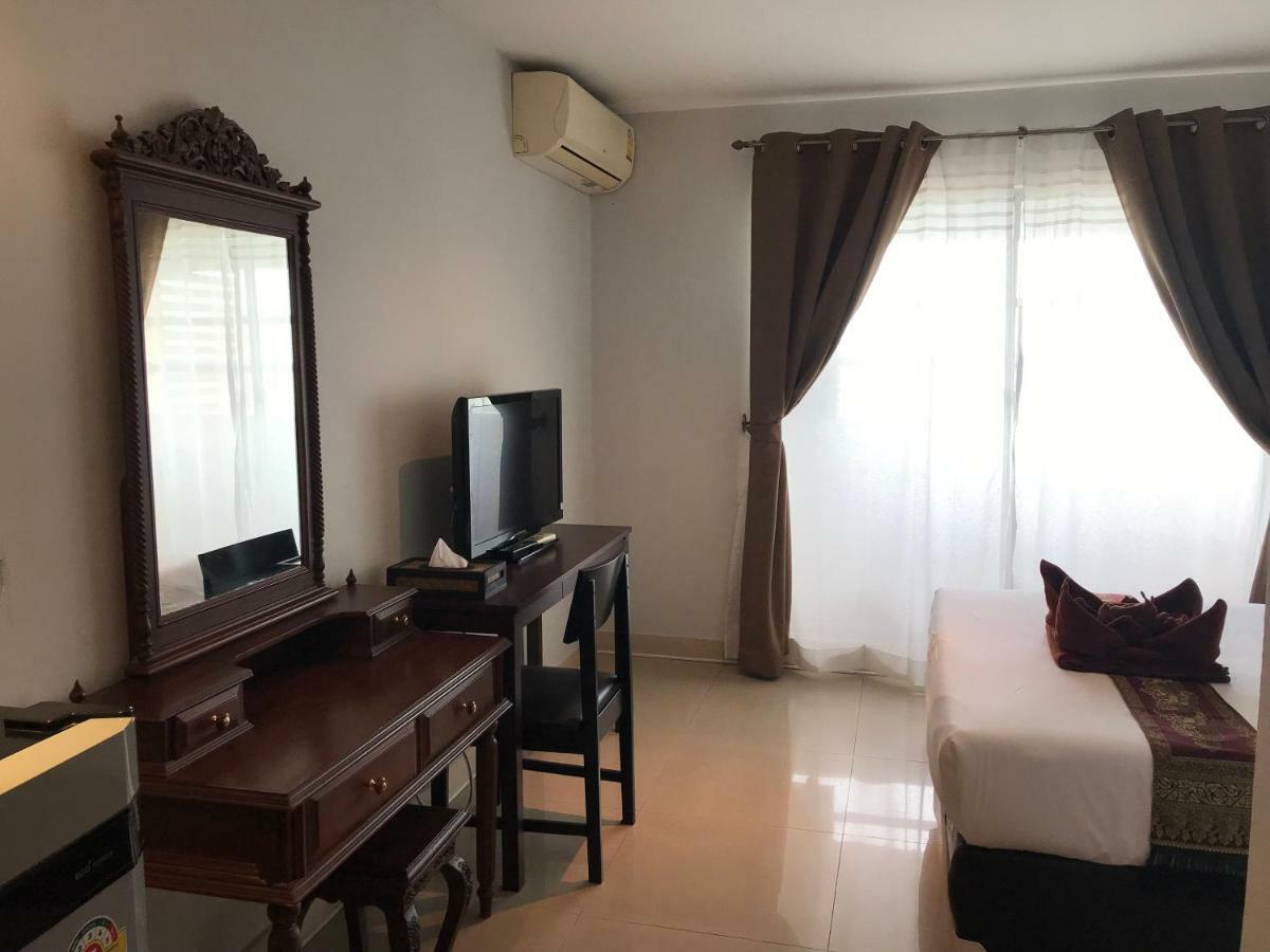 Montana Court Pattaya Apartment Bagian luar foto