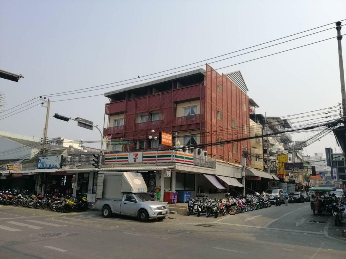 Montana Court Pattaya Apartment Bagian luar foto