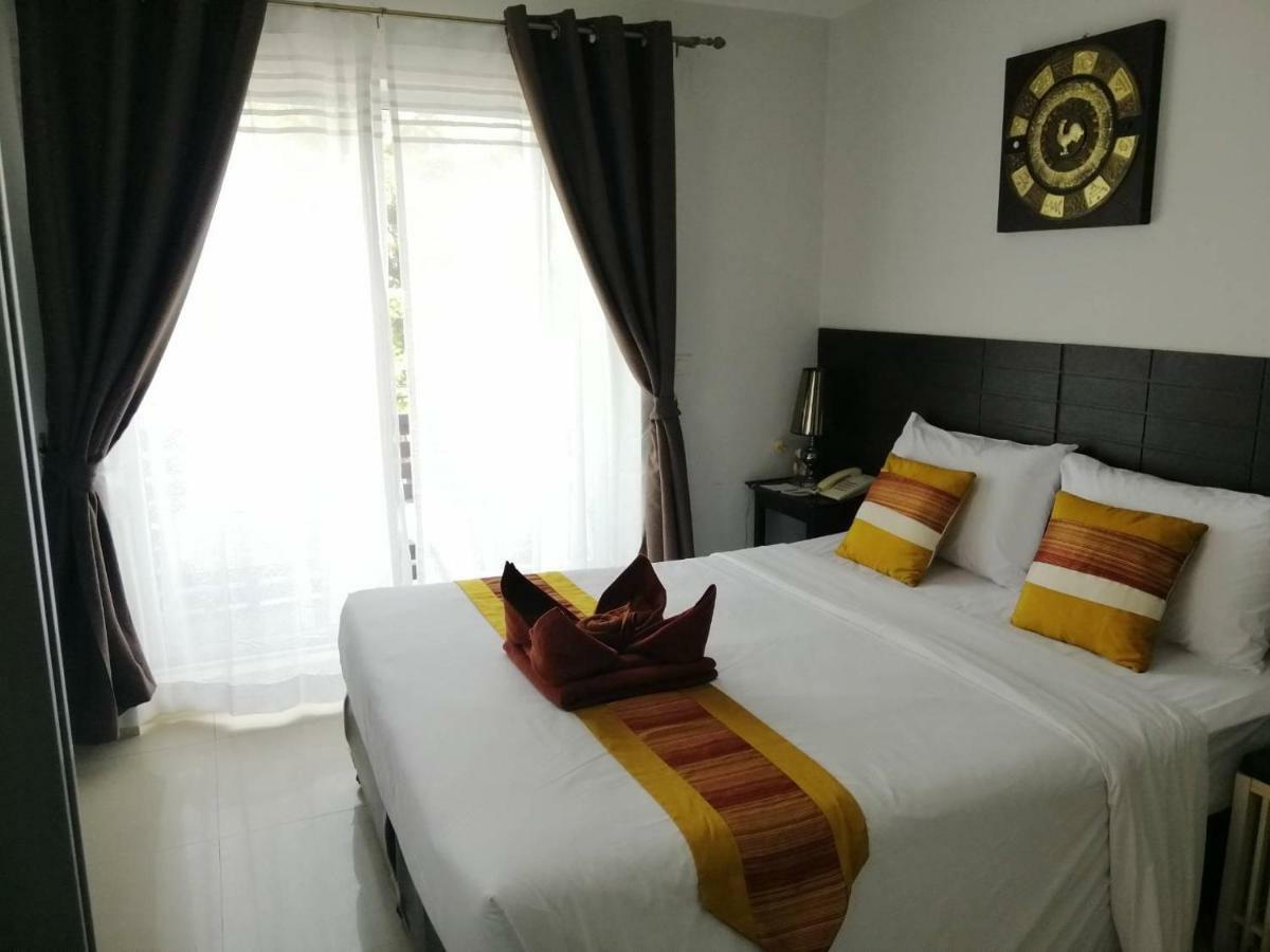 Montana Court Pattaya Apartment Bagian luar foto